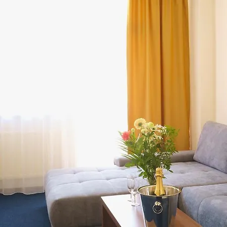 Hotel Zobor 2*