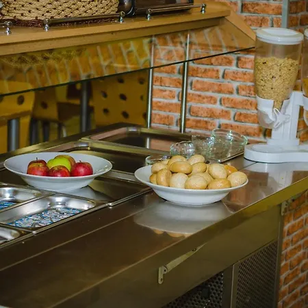 Hotel Zobor 2*